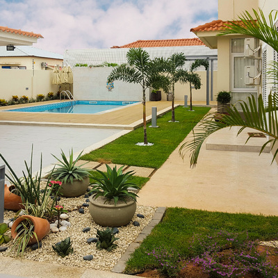 Remodelação de piscina e arranjos exteriores