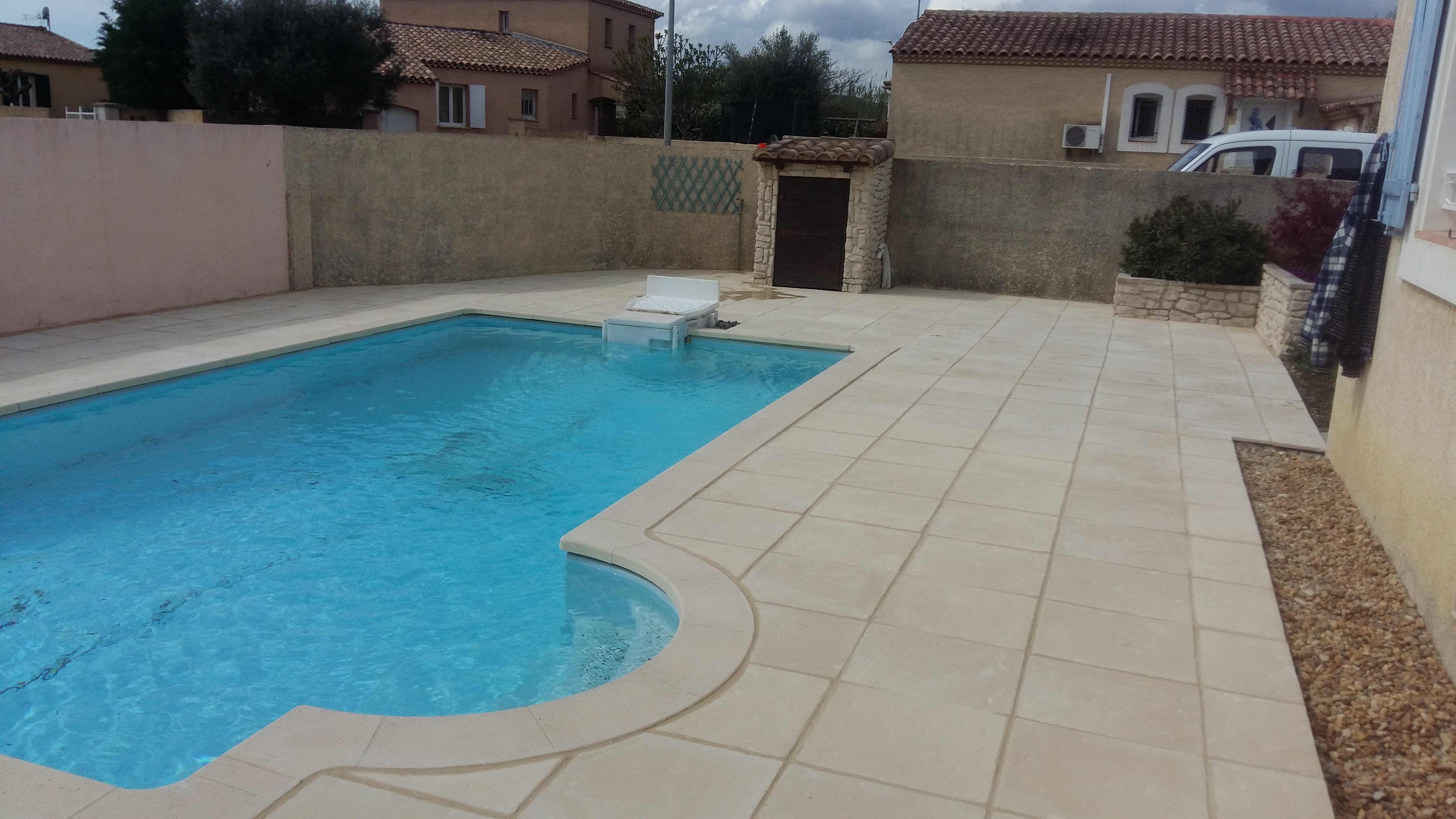 piscina em fibra , terraça em tejoleira