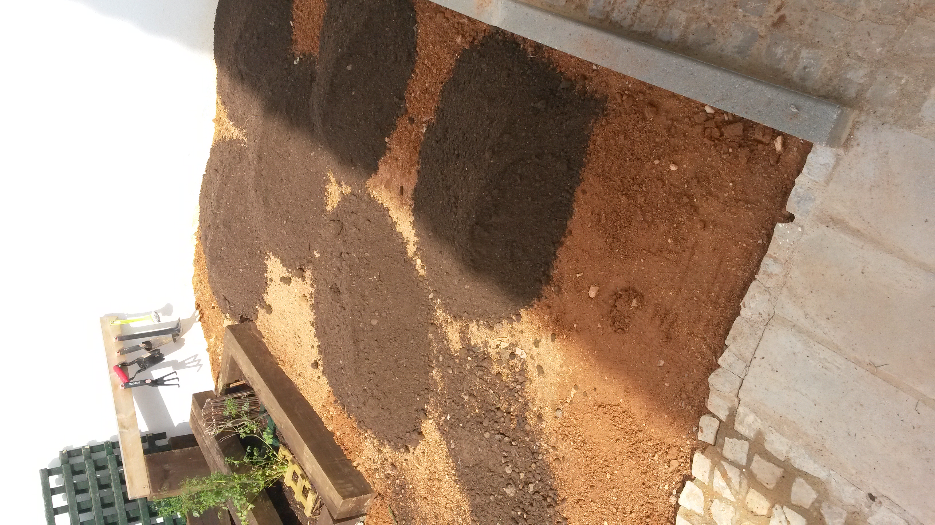 Construção de mini relvado e manutenção