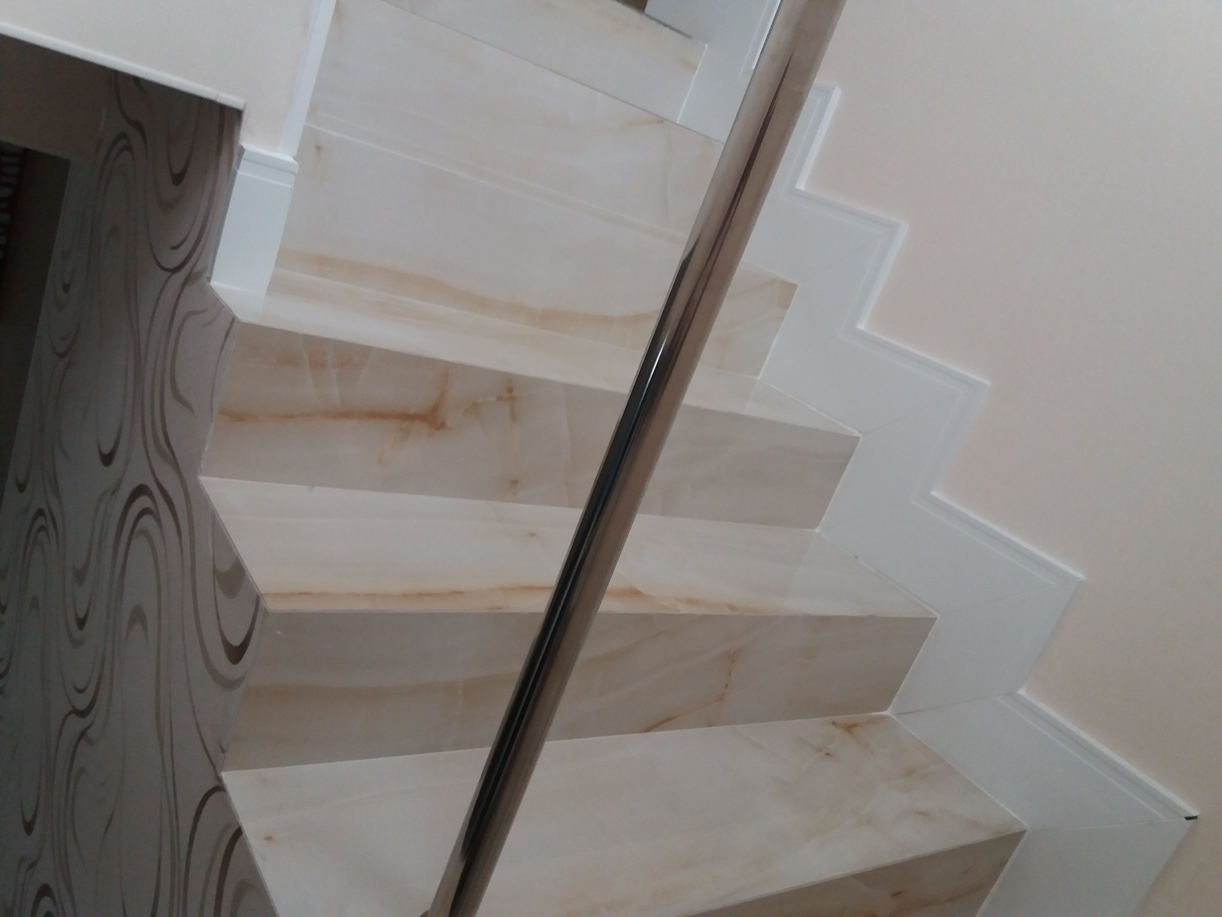 Escada de porcelanato