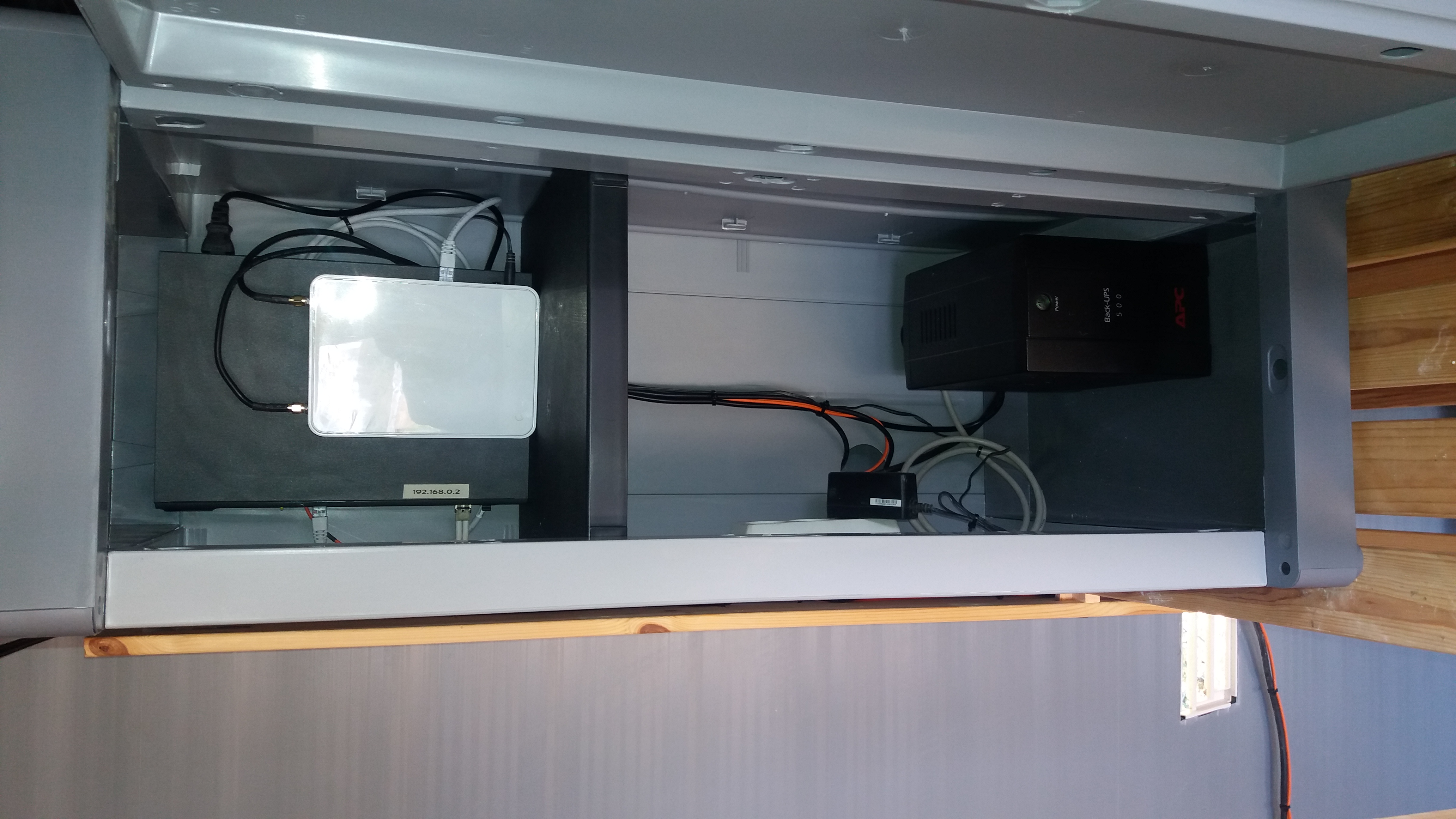 Sistema com bateria (UPS)