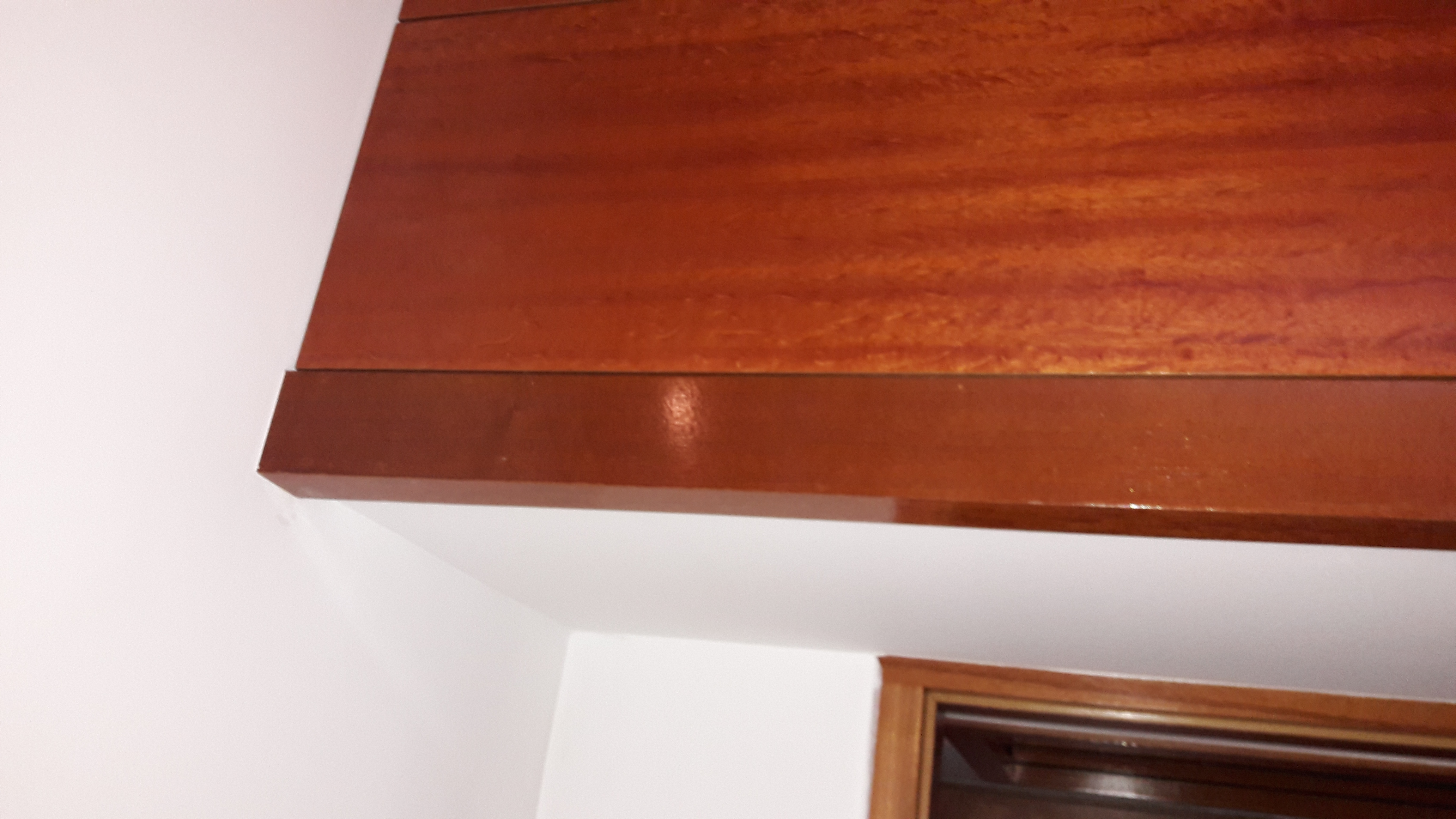 Envernizamento de madeiras