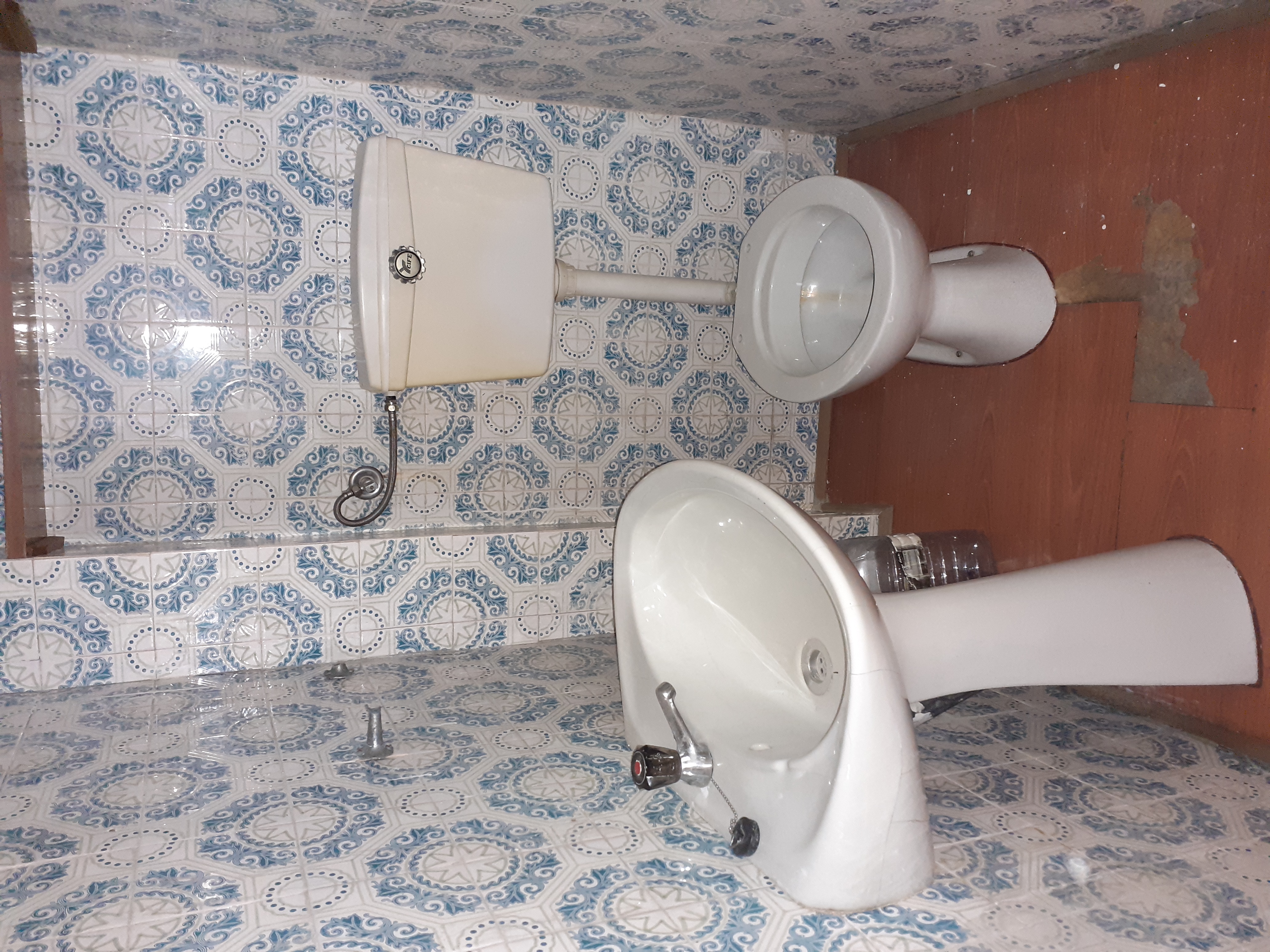 WC loja antes de remodelação