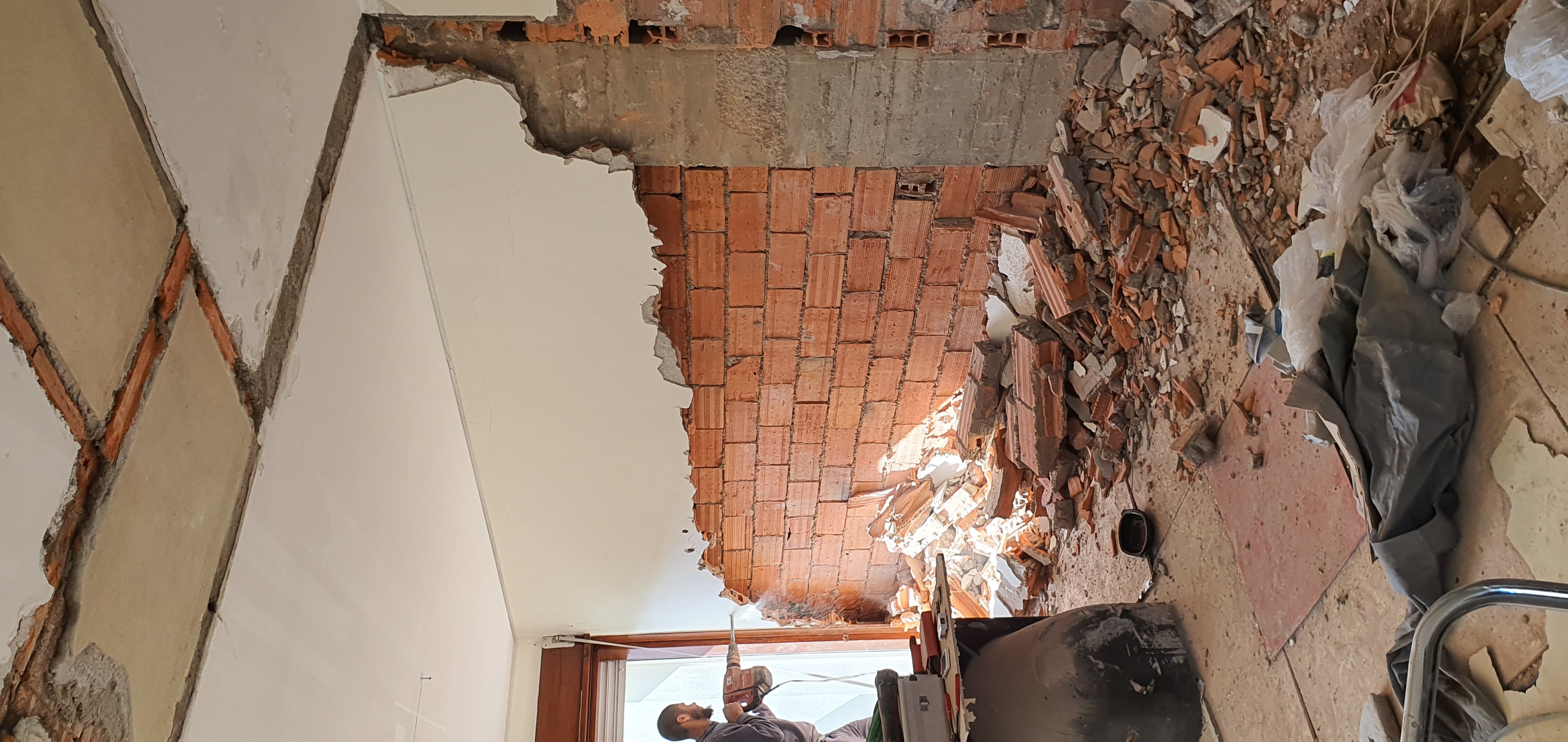 Demolição interior