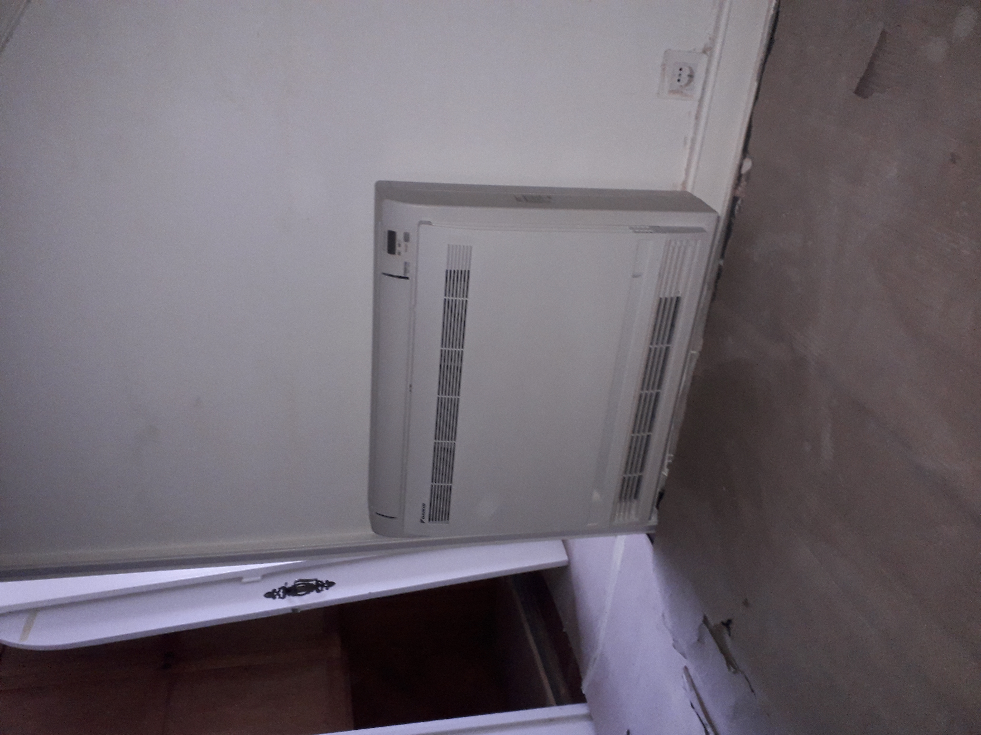 Consola de Chão Daikin