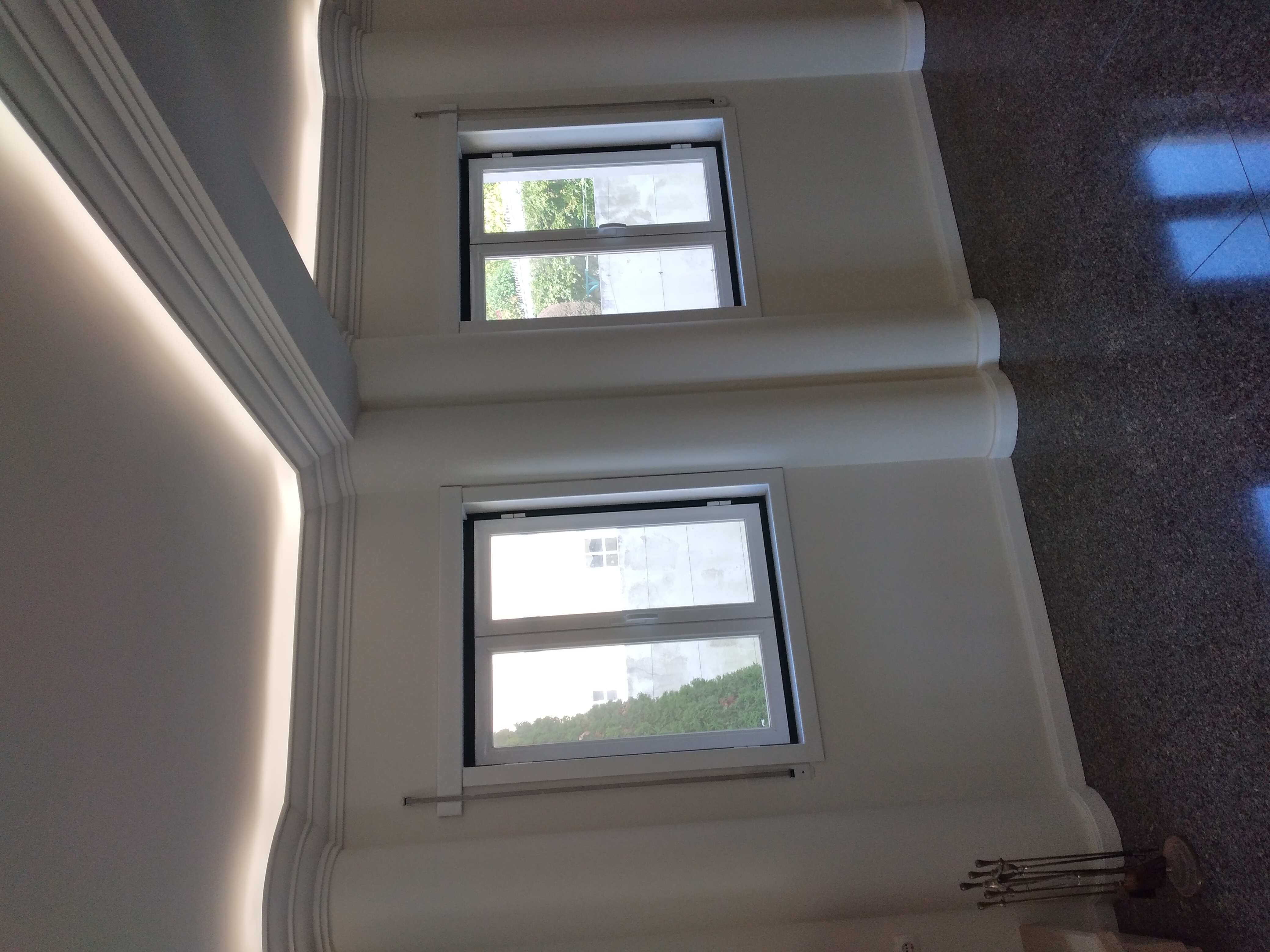 Pintura interior (paredes, tetos e madeiras)