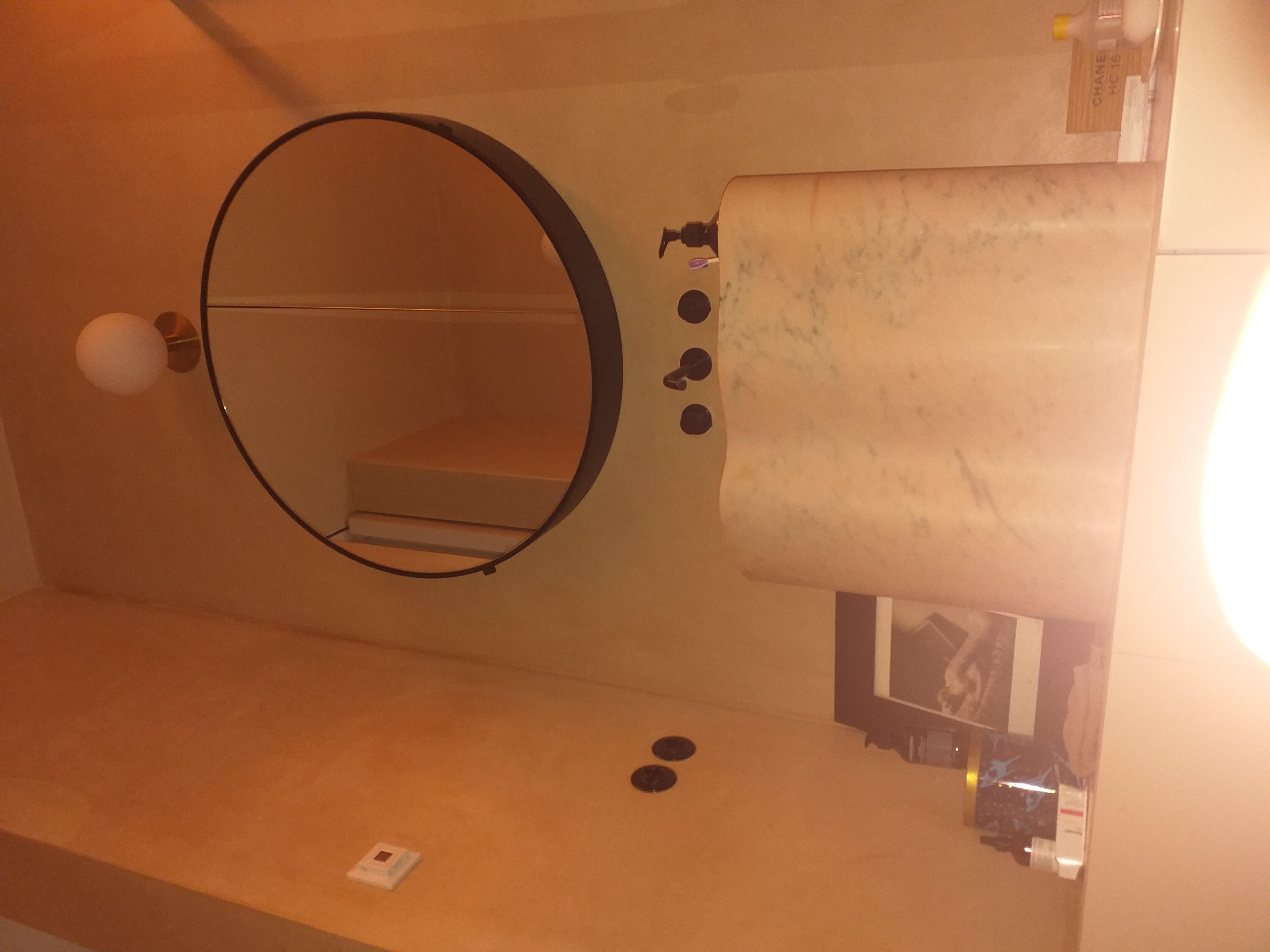 Lavatorio em marmore