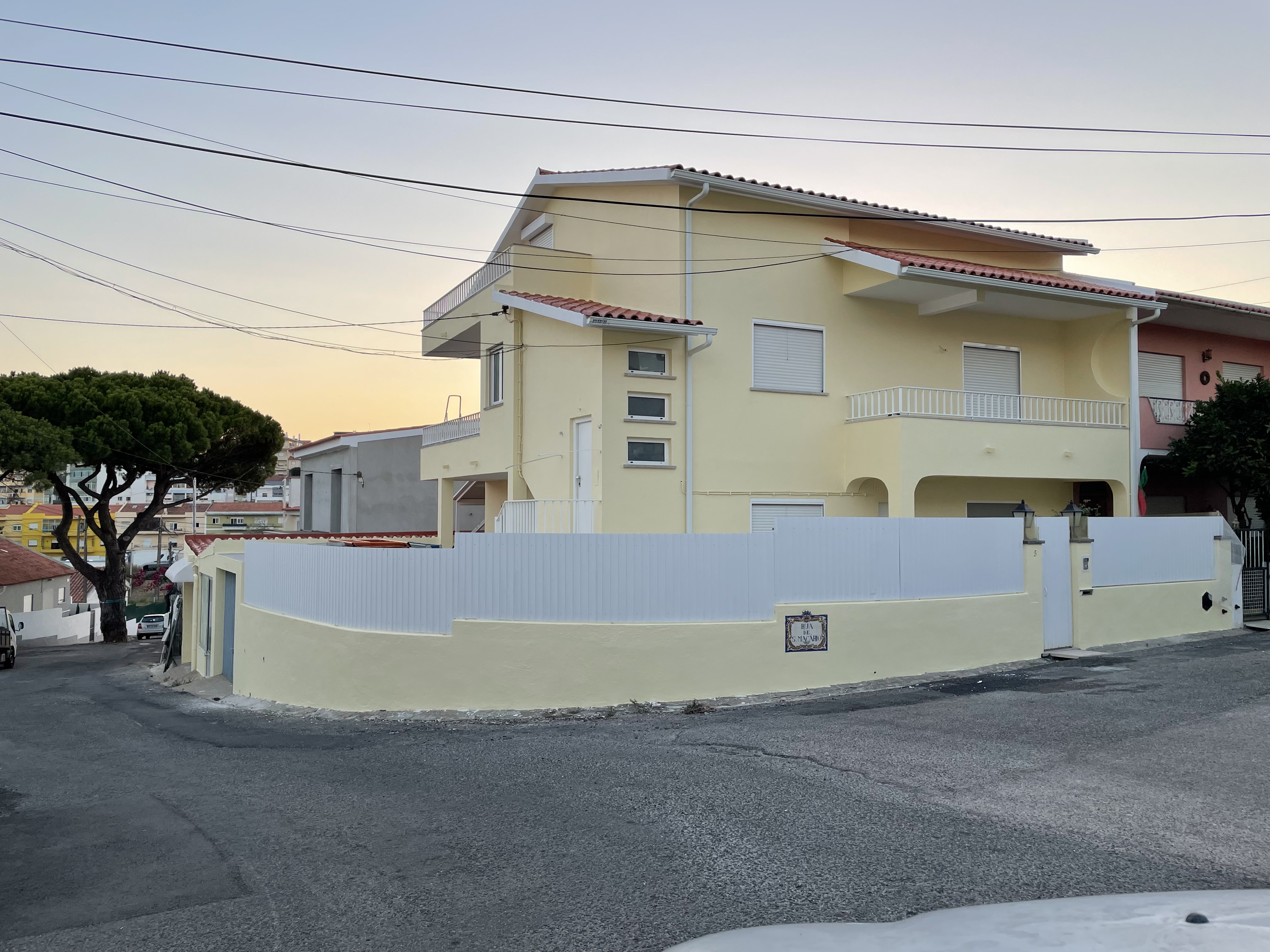 Pintura externa de vivenda