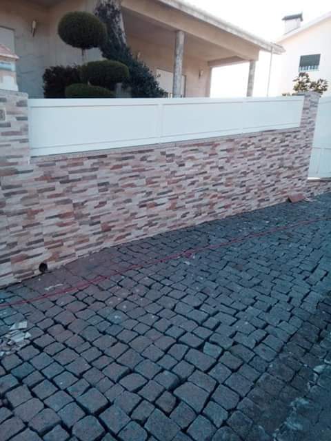 Calçada portuguesa, com pedras regulares