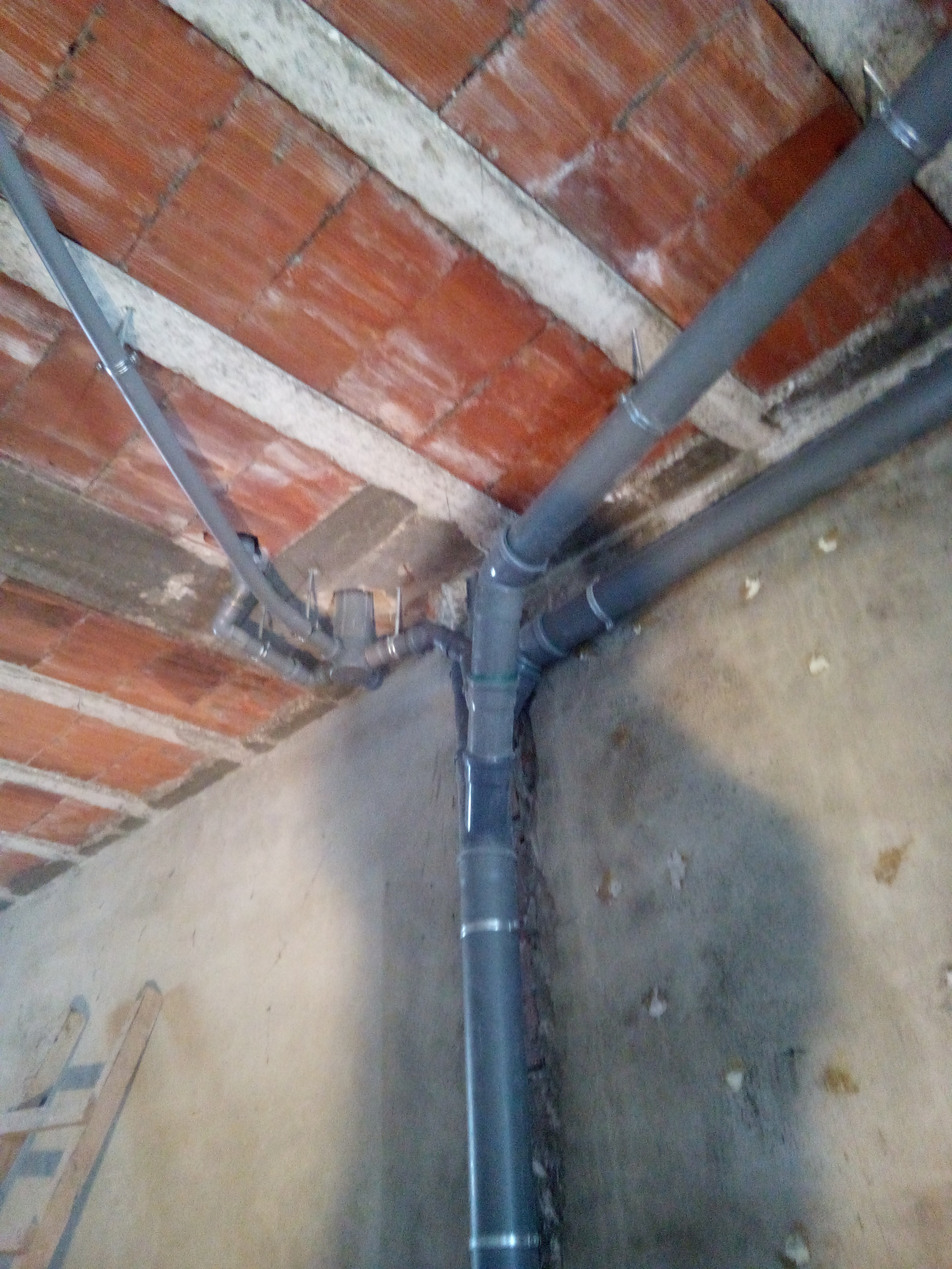 Canalização de esgotos em pvc