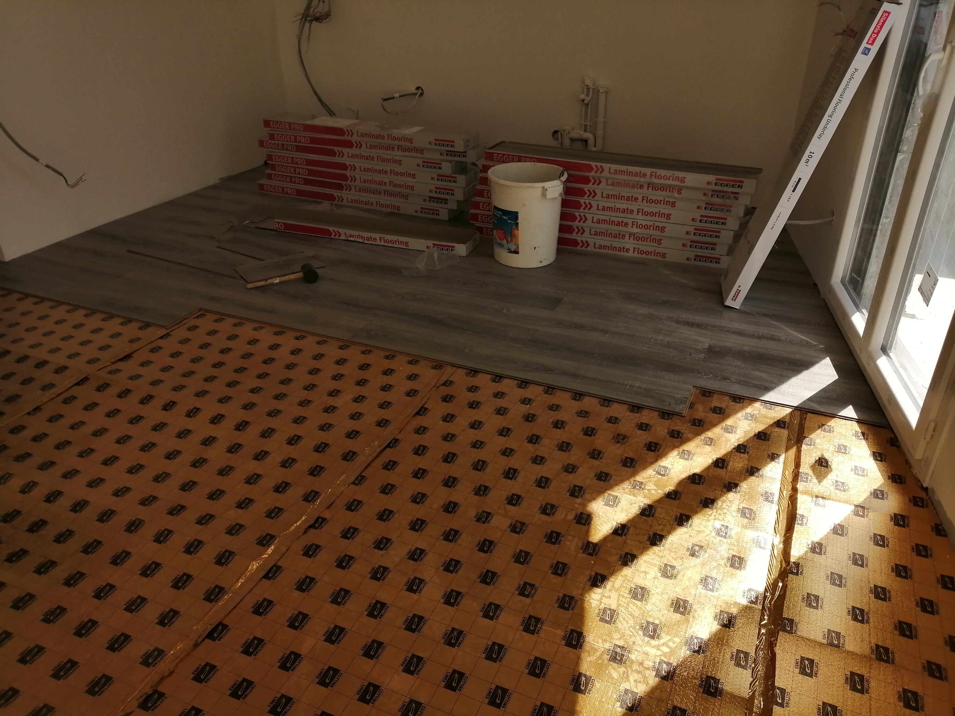 Colocação de piso flutuante