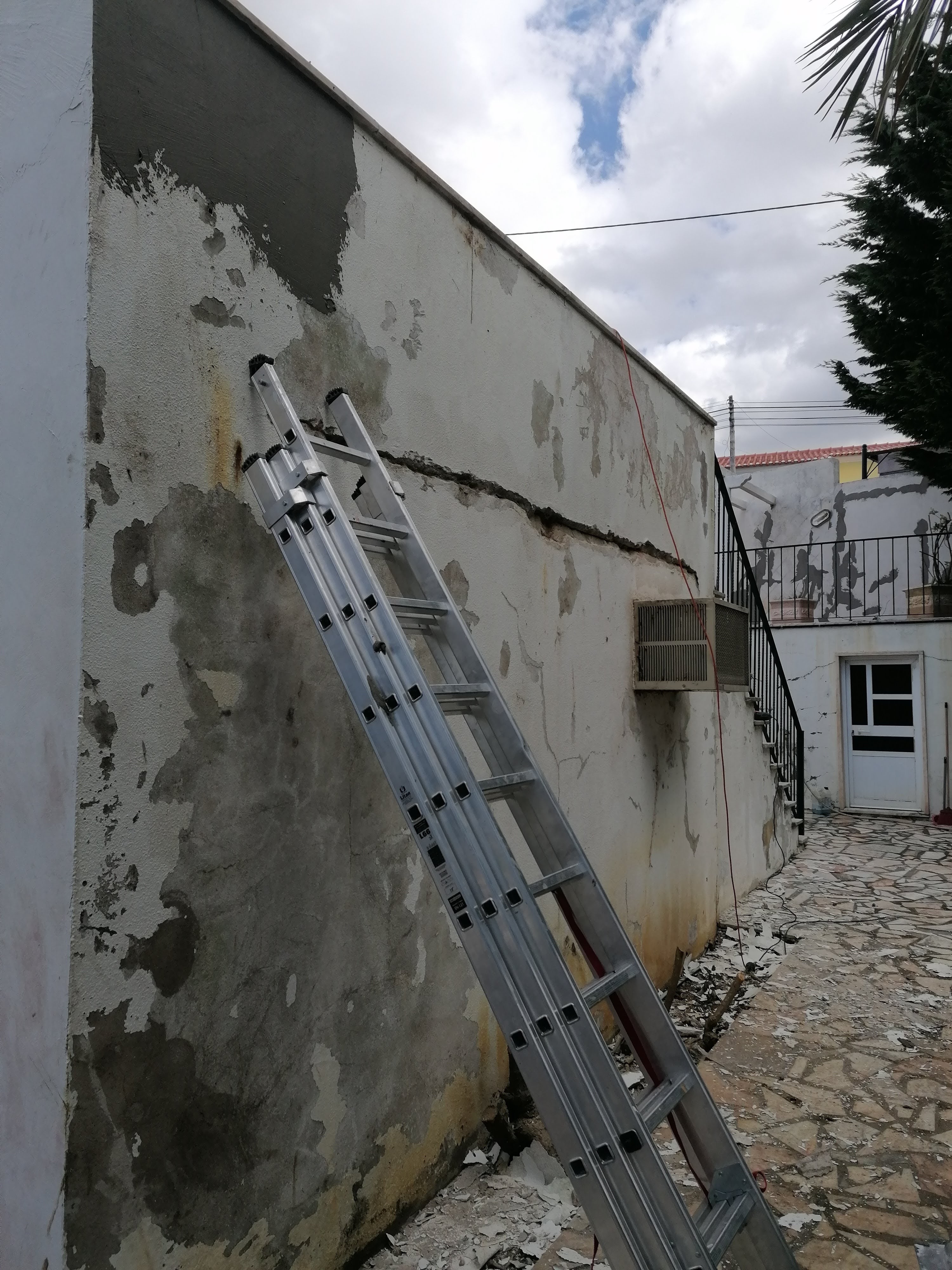 Reparação e pintura com impermebilisante