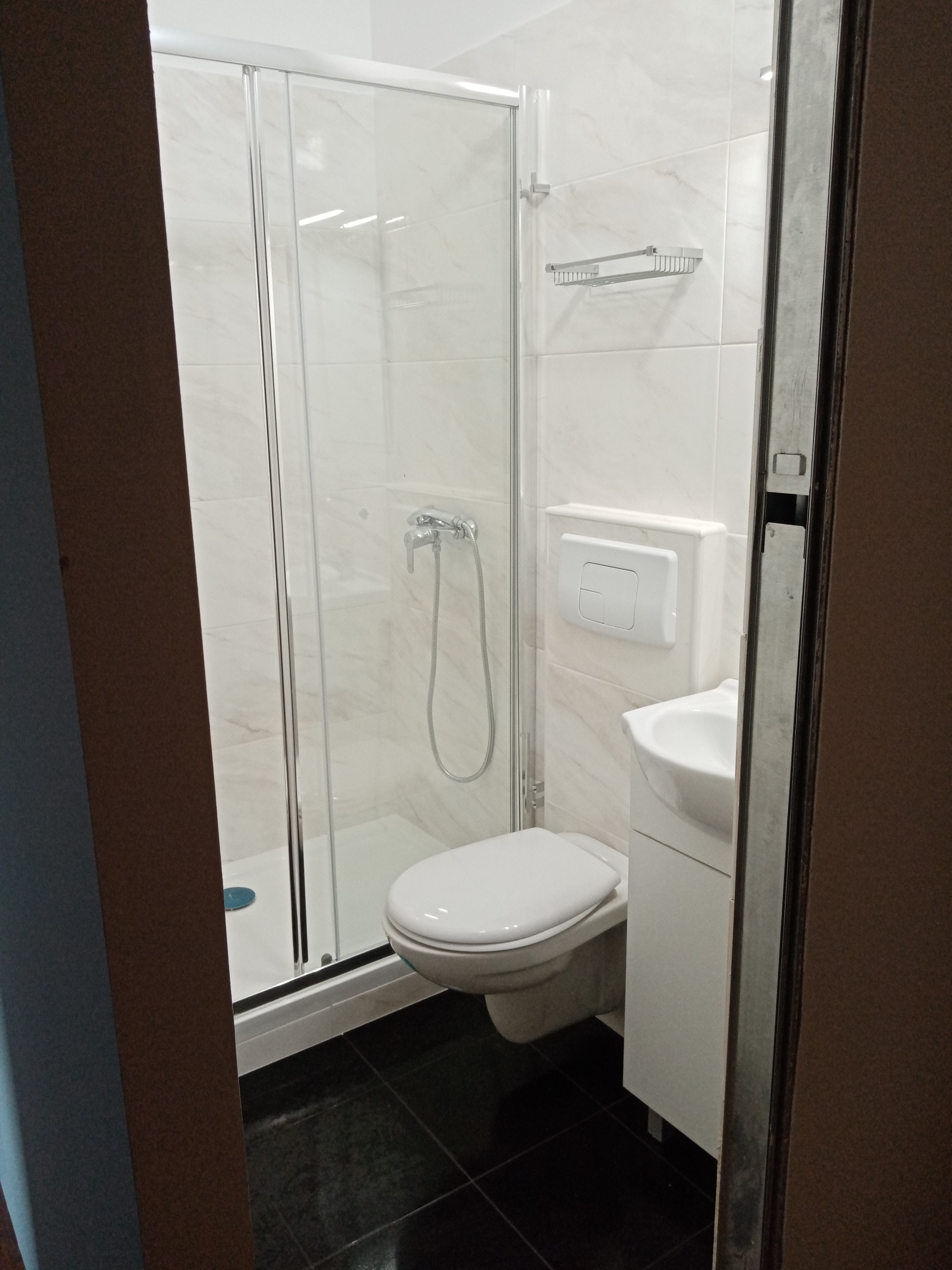 Casa de banho de raiz Depois