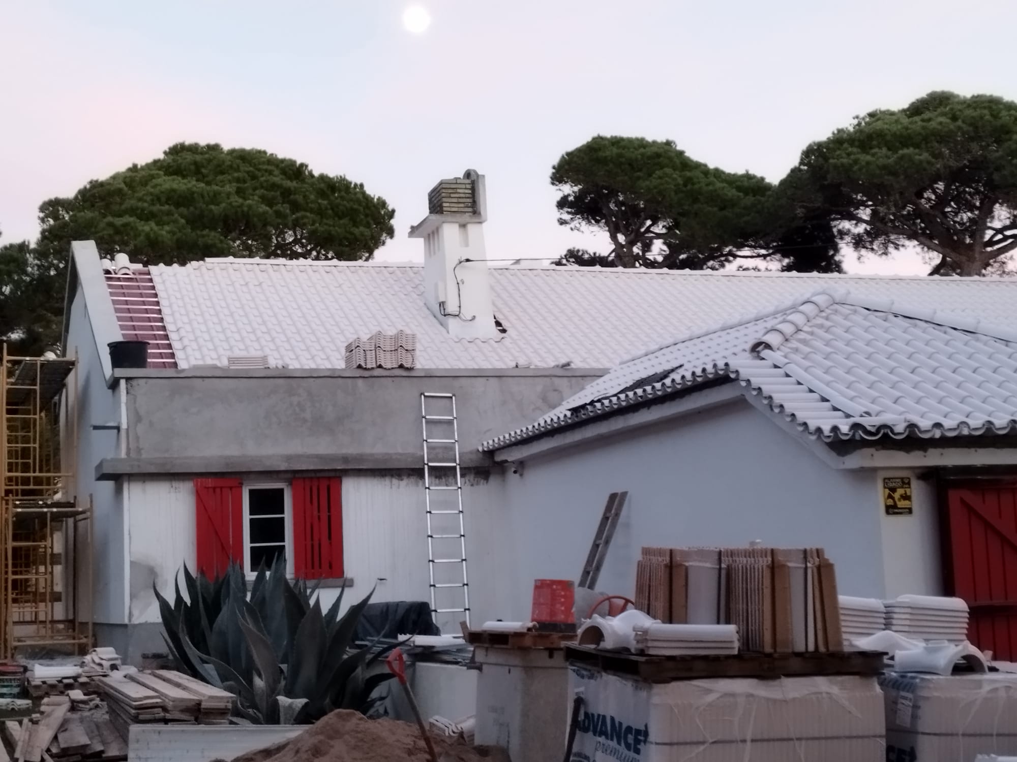 Telhado branco porcelanato