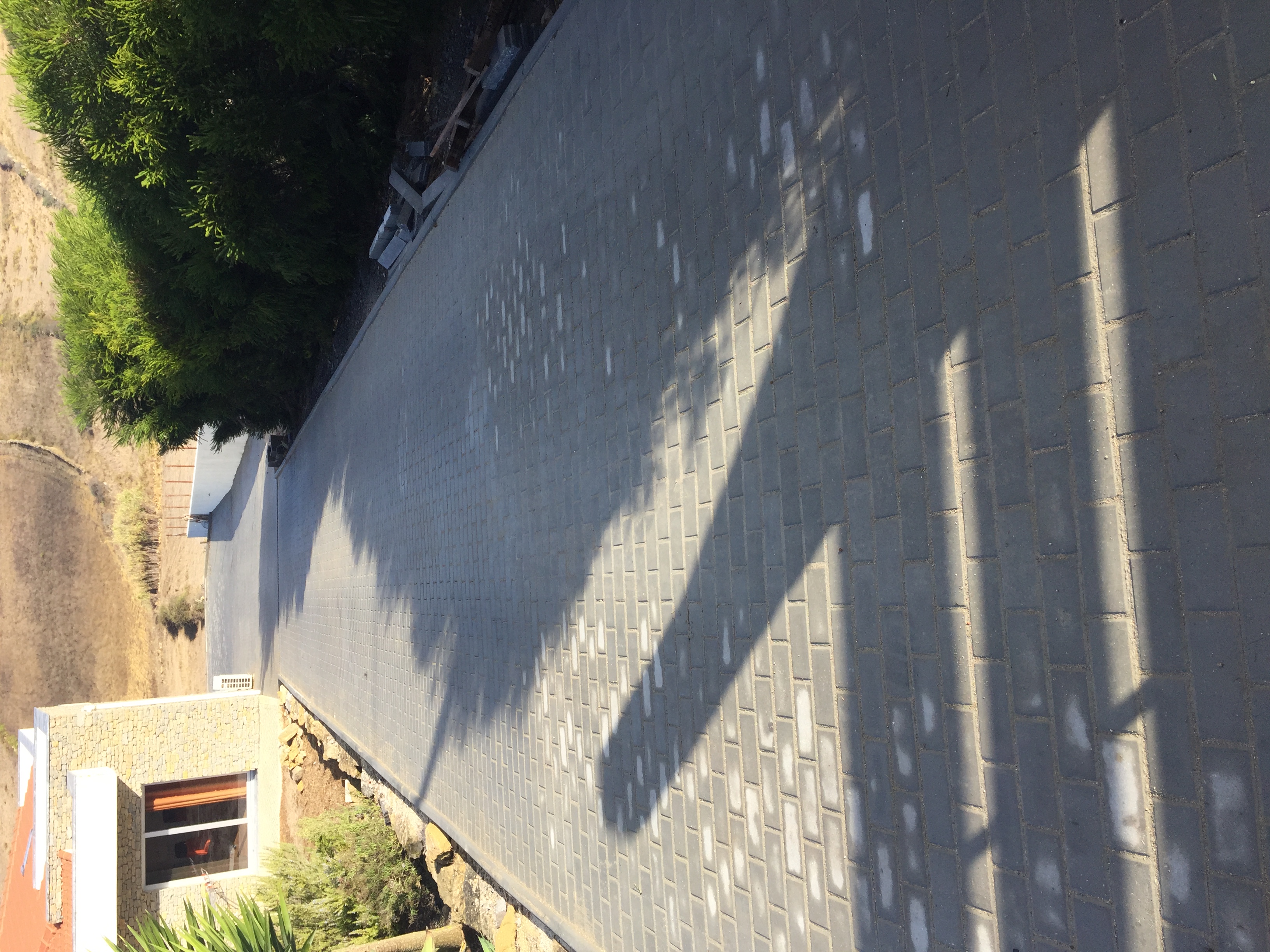 Pavimento exterior em Pavê do tipo "Holanda"