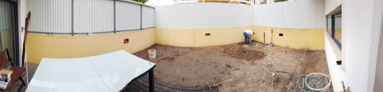 Aplicação de azuleijo e jardim