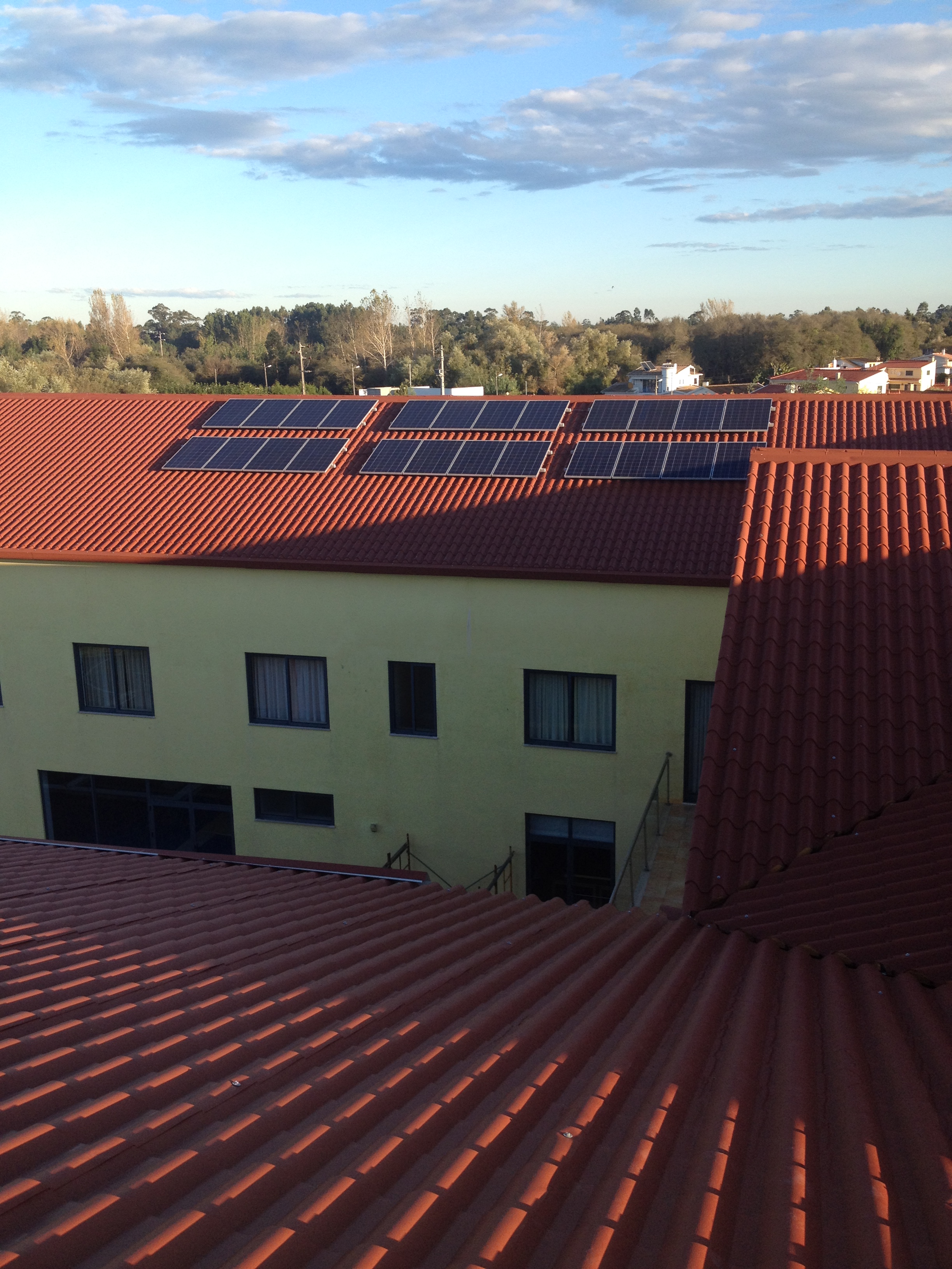 ENERGIA RENOVAVEL - PAINÉIS FOTOVOLTAICOS