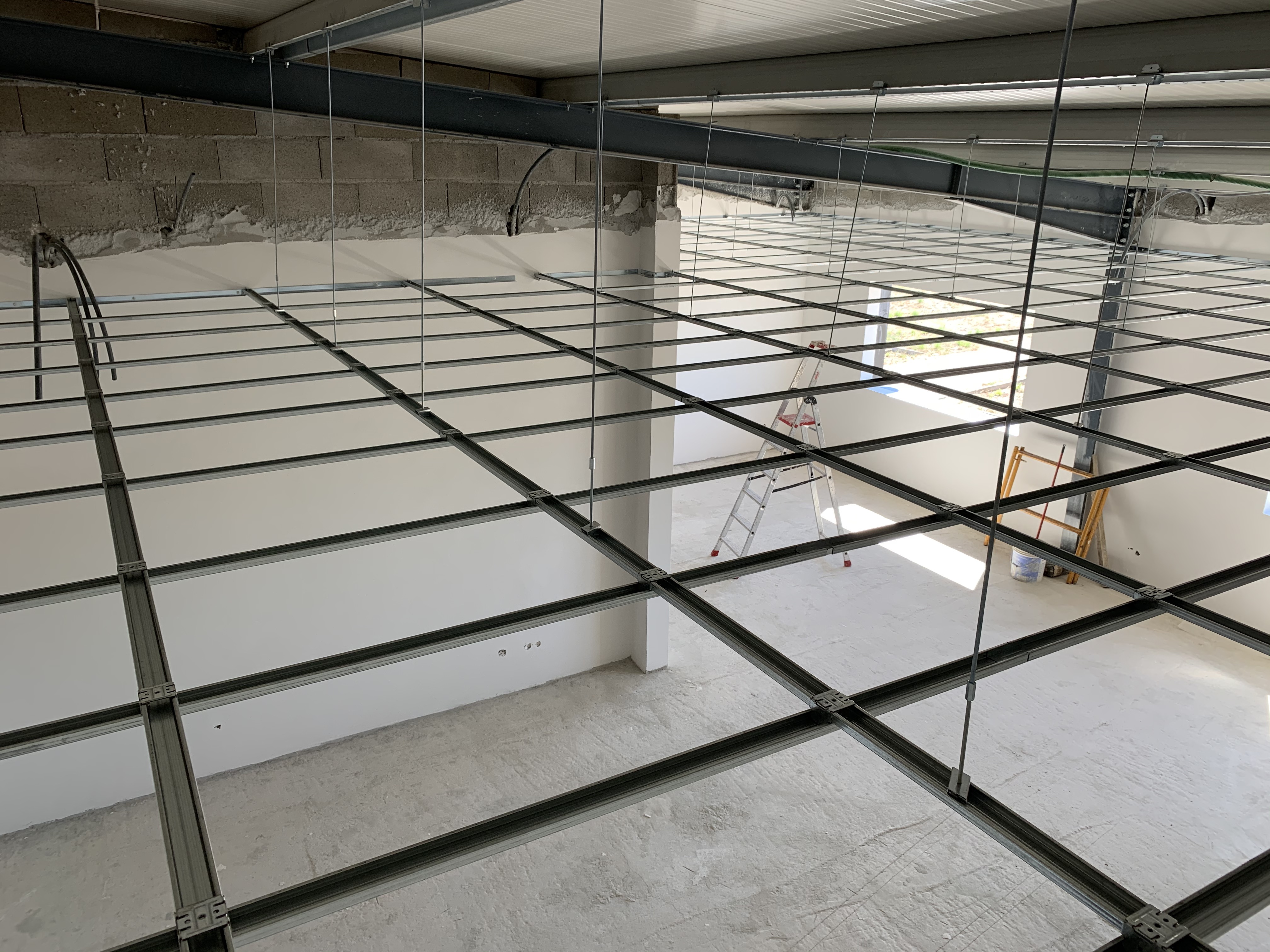 Estruturas tecto falso