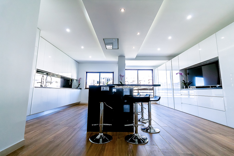 Cozinha MDF Hidrófugo lacado.