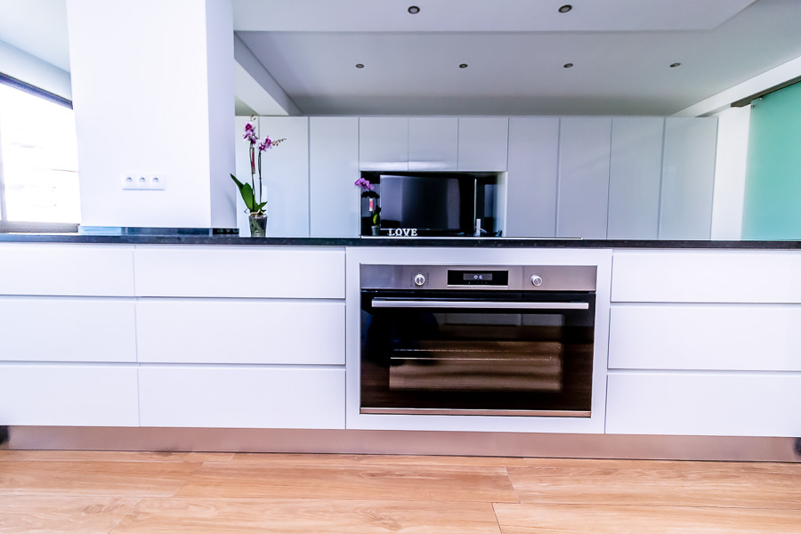 Cozinha MDF Hidrófugo lacado.