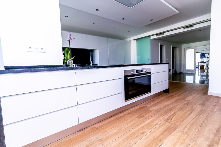 Cozinha MDF Hidrófugo lacado.