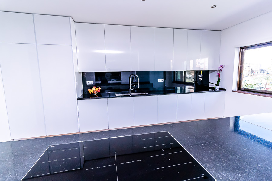 Cozinha MDF Hidrófugo lacado.