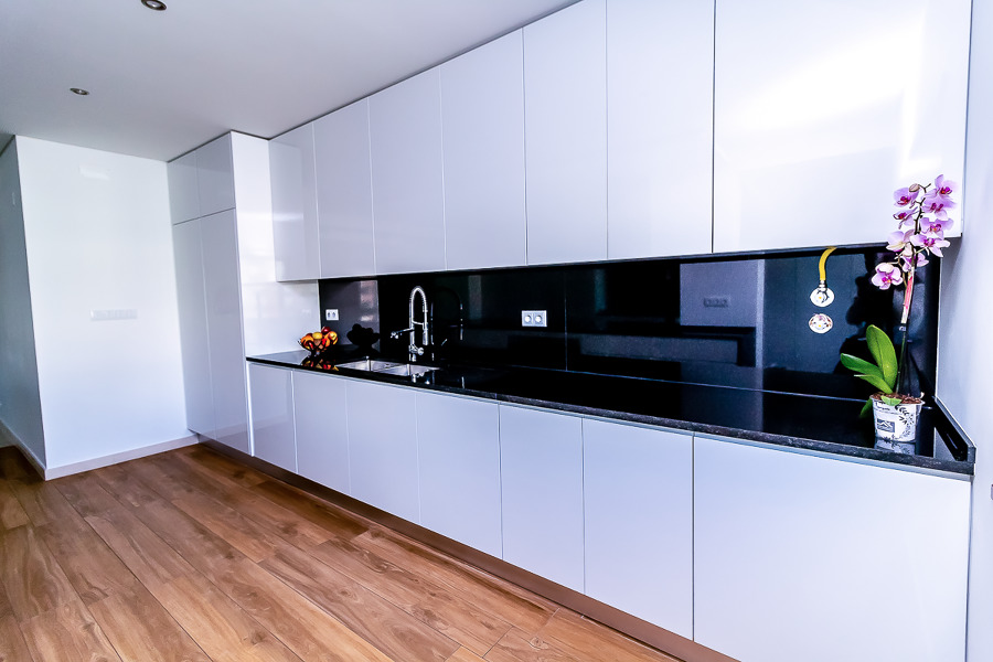 Cozinha MDF Hidrófugo lacado.