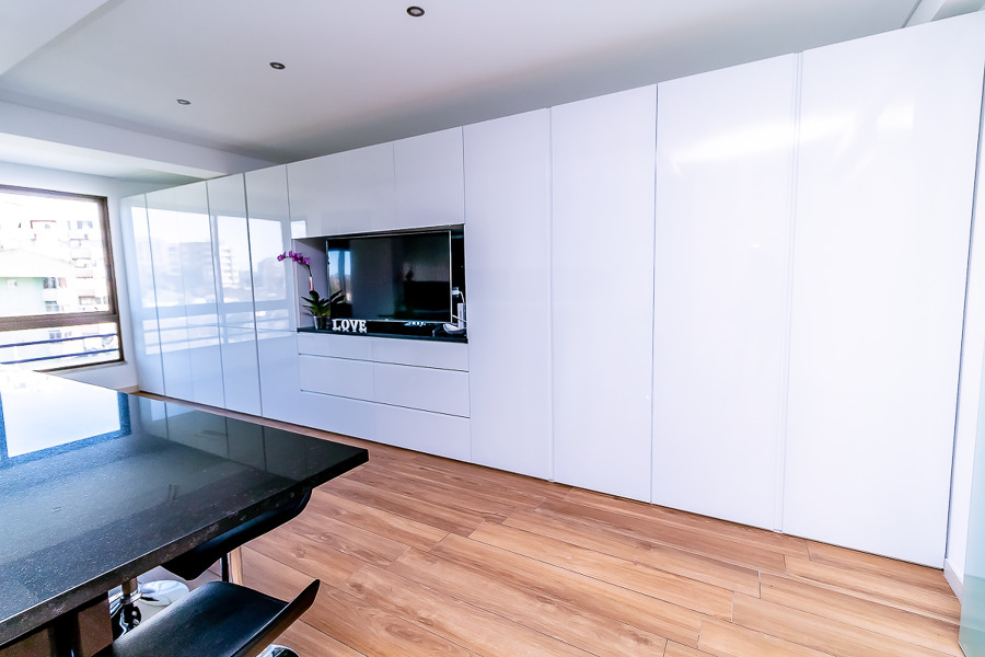 Cozinha MDF Hidrófugo lacado.