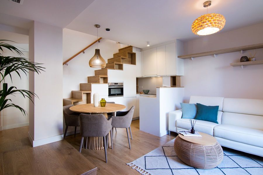 De que forma pode proteger as suas escadas de arranhões e desgaste?