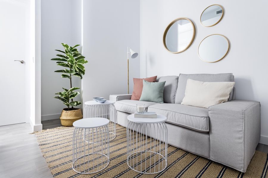 espelhos redondos na sala