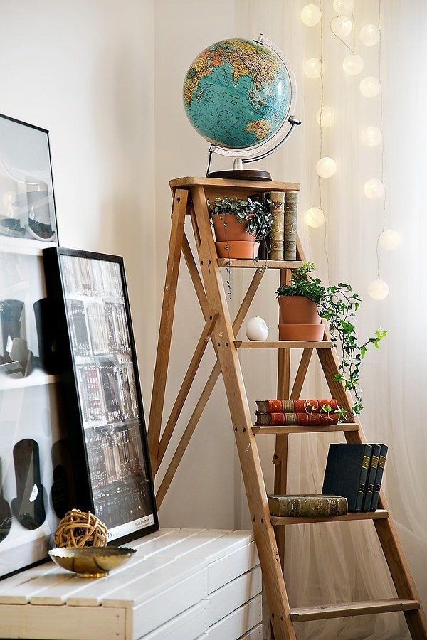 Decoração de quarto com mapa mundi