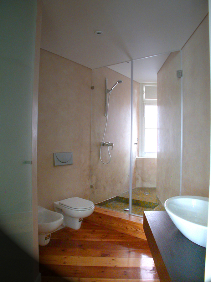 Instalação Sanitária R/C Esq.