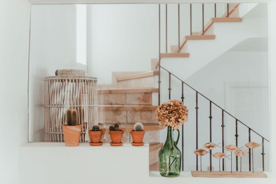 O que pode fazer se as suas escadas de madeira já não tiverem um aspeto bonito?