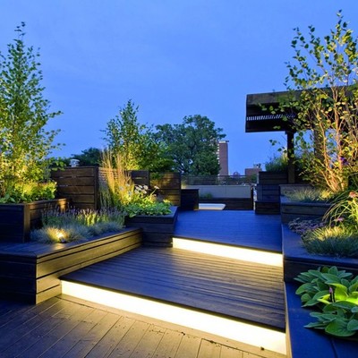 patio com solo iluminado