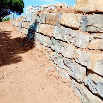 Muro de Contenção em Pedra
