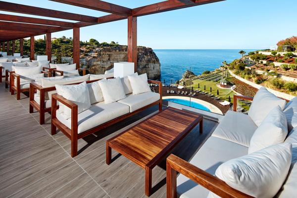 Por favor informar quem fez este trabalho?